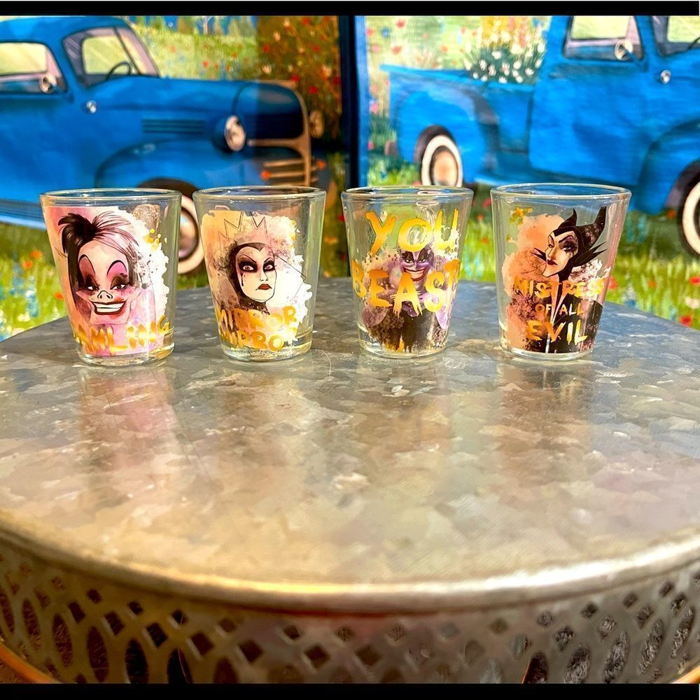 Disney Villains shot glasses NWT
